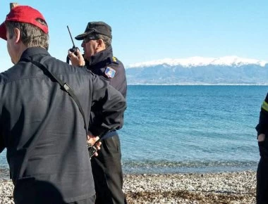 Συγκλονιστικές εικόνες από την ανέλκυση του μοιραίου αεροπλάνου στο Μεσολόγγι (φωτο-βίντεο)